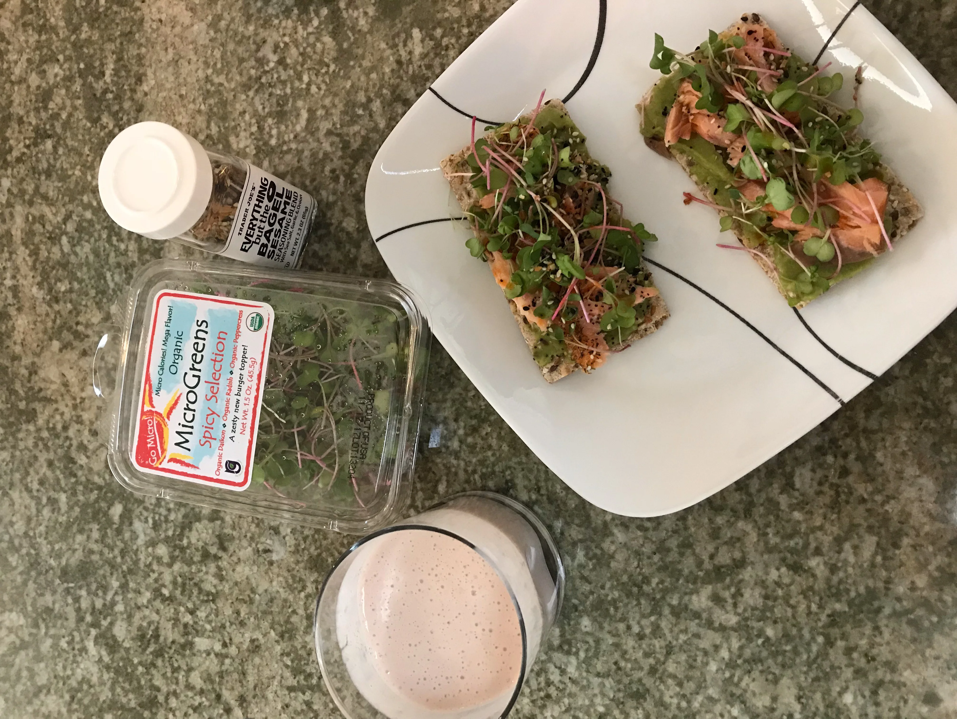 Smoked salmon crostini